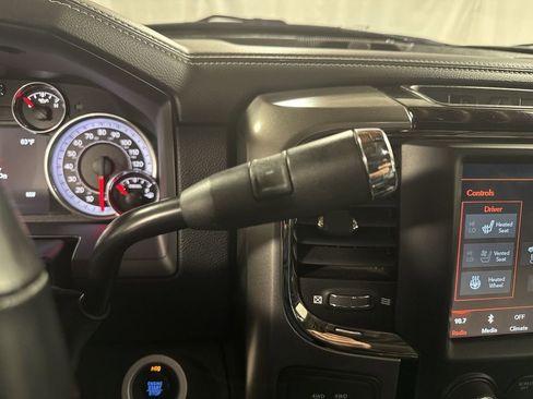 Used 2018 RAM 2500 Laramie w/ Sport Appearance Group image 28