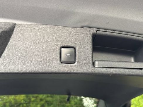 Certified 2024 Ford Escape Platinum AWD/4WD image 21