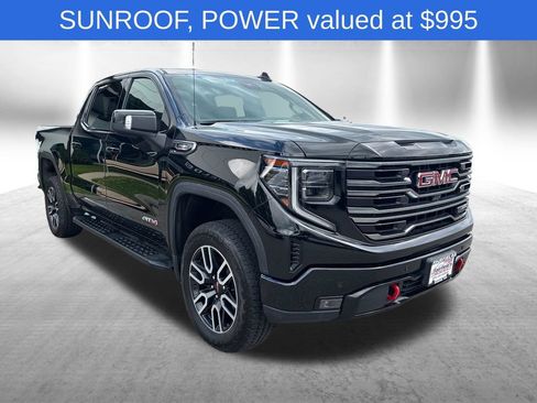 Used 2025 GMC Sierra 1500 AT4 w/ Technology Package AWD/4WD image 8