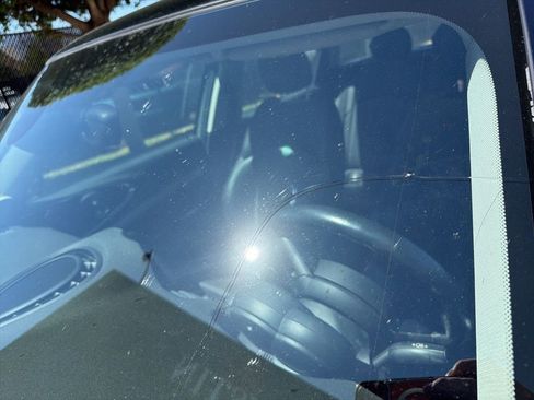 Used 2016 MINI Cooper Clubman image 9