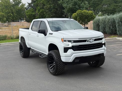 Used 2023 Chevrolet Silverado 1500 RST w/ Z71 Off-Road Package AWD/4WD image 2