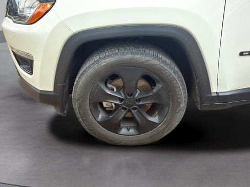 Used 2021 Jeep Compass Latitude image 41