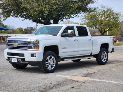 Used 2016 Chevrolet Silverado 2500 High Country w/ Duramax Plus Package image 2