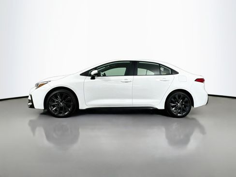 Certified 2026 Toyota Corolla SE w/ SE Package FWD image 4