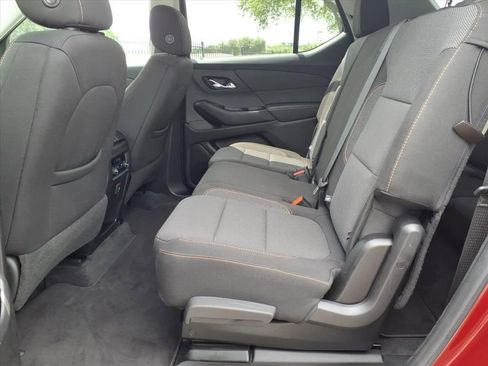 Used 2020 Chevrolet Traverse LT FWD image 19