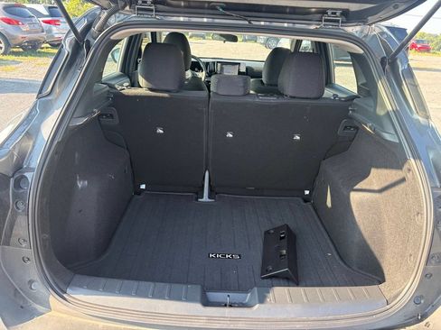 Used 2025 Nissan Kicks S FWD image 9
