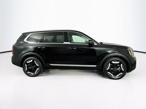 Used 2025 Kia Telluride S FWD image 10