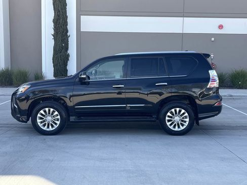 Used 2017 Lexus GX 460 image 6
