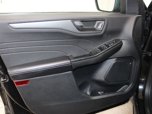 Used 2025 Ford Escape Active FWD image 17