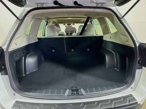 Used 2021 Subaru Forester Premium image 31