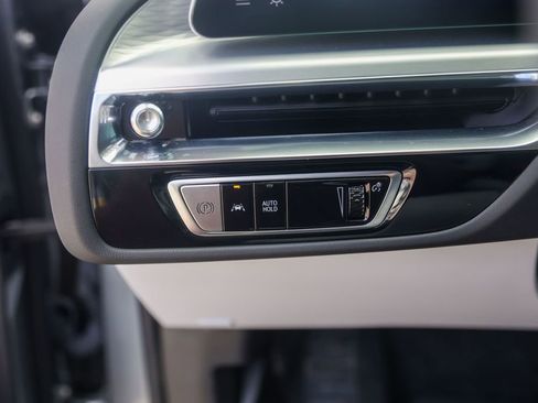 Used 2025 Cadillac Lyriq Sport AWD/4WD image 14