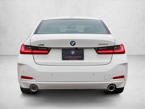 Certified 2025 BMW 330i xDrive Sedan w/ Convenience Package image 6