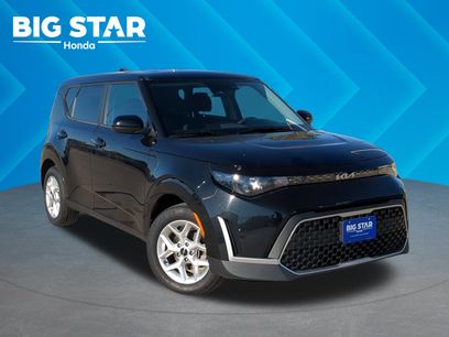 Used 2023 Kia Soul LX w/ Option Group 015