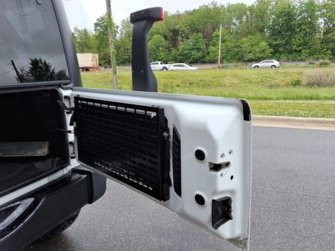 Used 2017 Jeep Wrangler Unlimited Sport AWD/4WD image 21