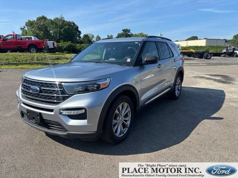Used 2023 Ford Explorer XLT w/ Equipment Group 202A AWD/4WD image 1