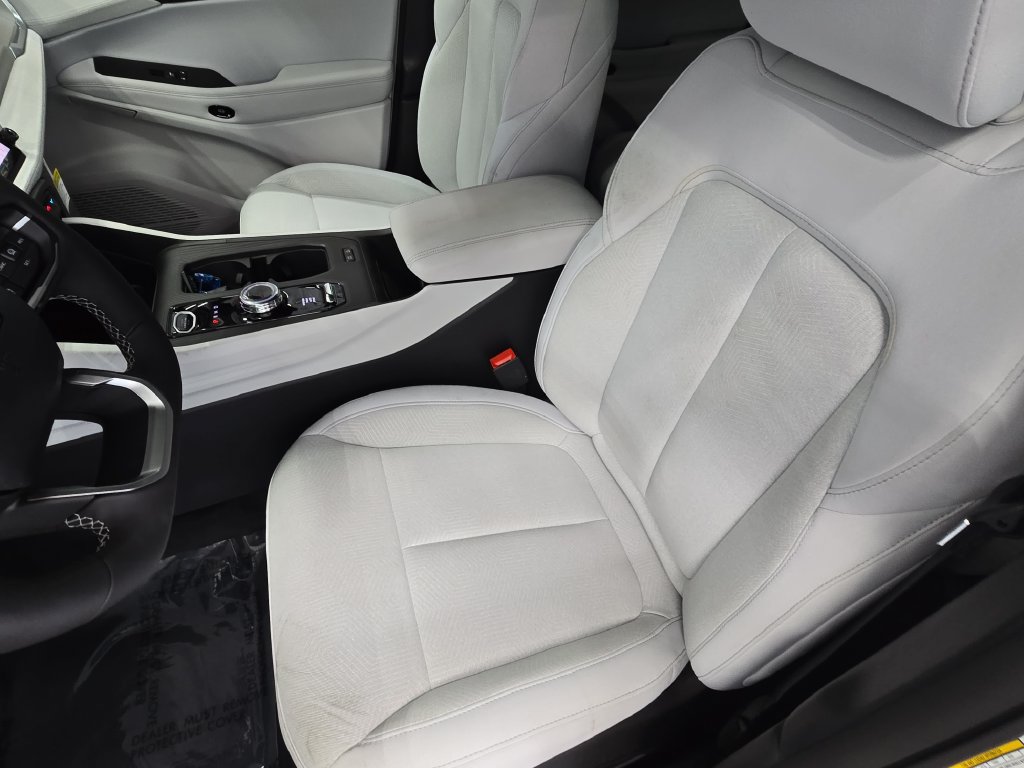 New 2026 Jeep Cherokee Laredo AWD/4WD image 15