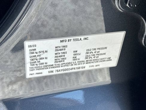 Used 2023 Tesla Model Y Long Range AWD/4WD image 28