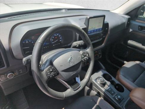 Used 2023 Ford Bronco Sport Outer Banks w/ Tech Package AWD/4WD image 9