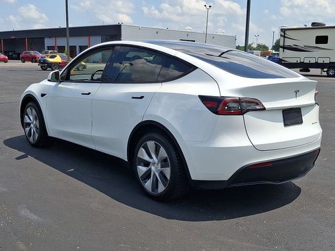 Used 2023 Tesla Model Y Long Range AWD/4WD image 22