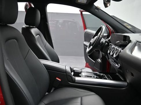 Used 2022 Mercedes-Benz GLA 250 4MATIC image 13