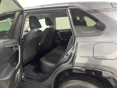 Used 2022 Toyota RAV4 LE image 13