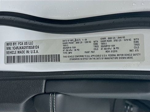 New 2026 Jeep Grand Cherokee L Laredo image 19