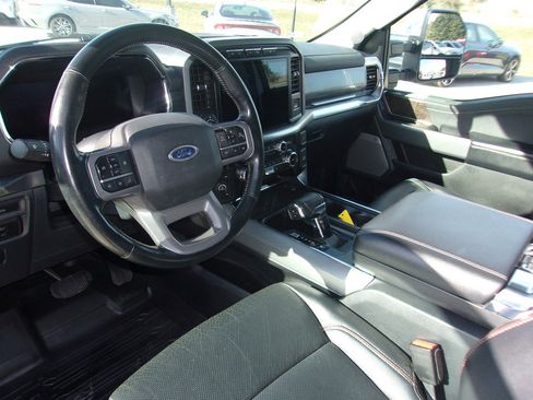 Used 2022 Ford F150 Lariat image 13
