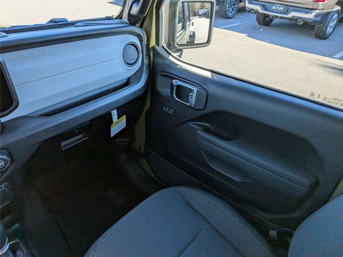 New 2026 Jeep Gladiator Sport image 17