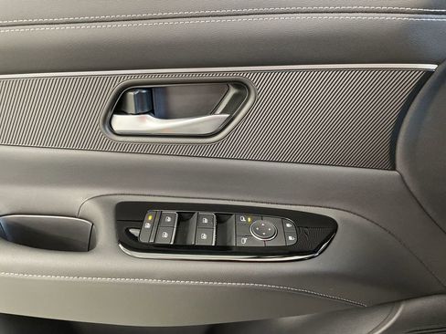 Certified 2025 Nissan Murano SV image 24