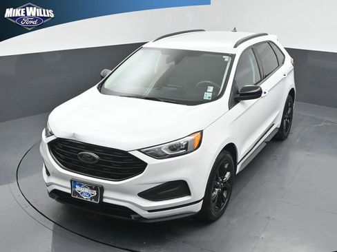 Used 2022 Ford Edge SE w/ Black Appearance Package image 11