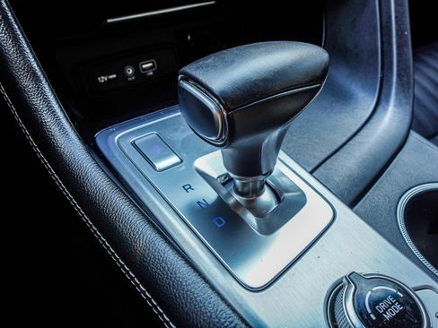 Used 2019 Genesis G70 2.0T Advanced w/ Elite Package image 27