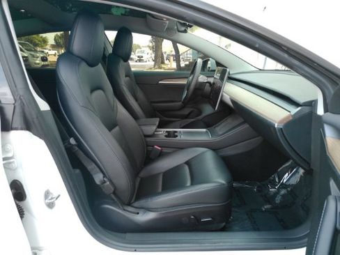 Used 2023 Tesla Model 3 Standard Range RWD image 19