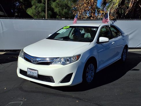 Used 2012 Toyota Camry LE image 25