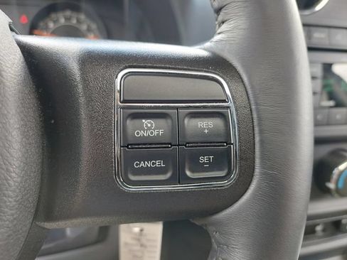 Used 2017 Jeep Patriot High Altitude FWD image 25