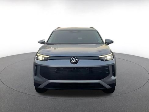 Used 2026 Volkswagen Tiguan SE AWD/4WD image 4