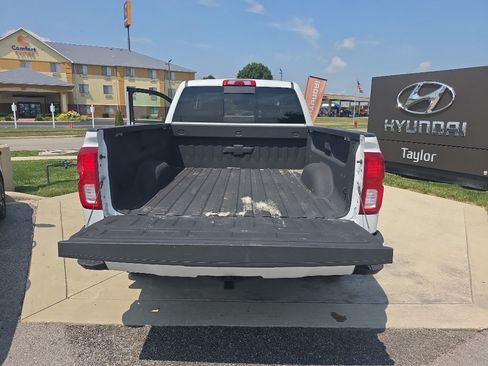 Used 2016 Chevrolet Silverado 1500 LTZ Z71 w/ LTZ Plus Package AWD/4WD image 13