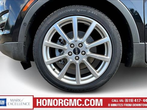 Used 2019 Lincoln MKC Reserve w/ MKC Technology Package FWD image 32