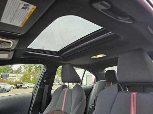 Used 2024 Toyota Corolla SE w/ SE Premium Package image 22