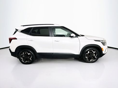 Used 2024 Kia Seltos EX image 10