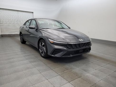 Used 2025 Hyundai Elantra SEL image 13