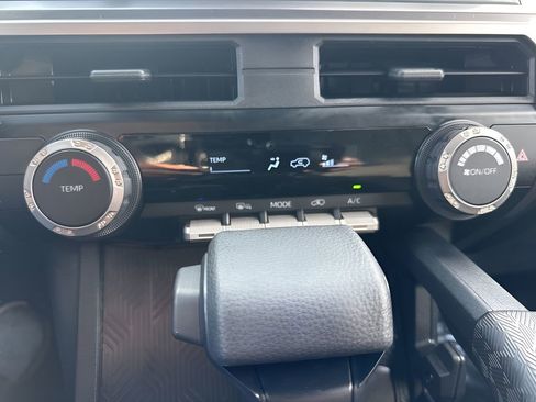 Used 2025 Toyota 4Runner SR5 image 16