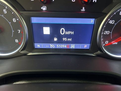 Used 2023 GMC Acadia SLT image 17