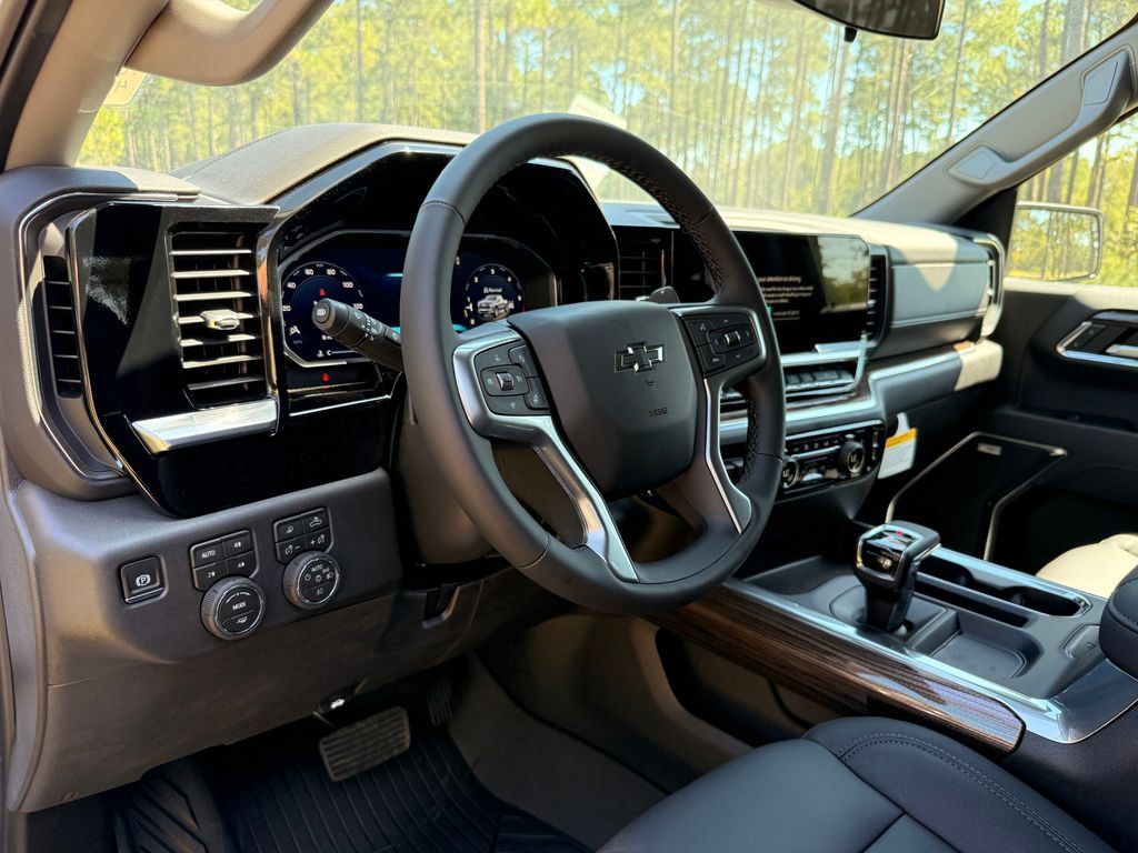 New 2026 Chevrolet Silverado 1500 RST w/ Safety Package AWD/4WD image 17