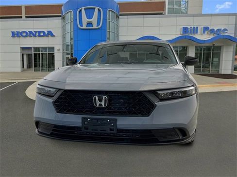 Used 2025 Honda Accord Sport image 10