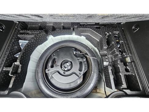 Used 2018 Buick Encore Preferred image 28