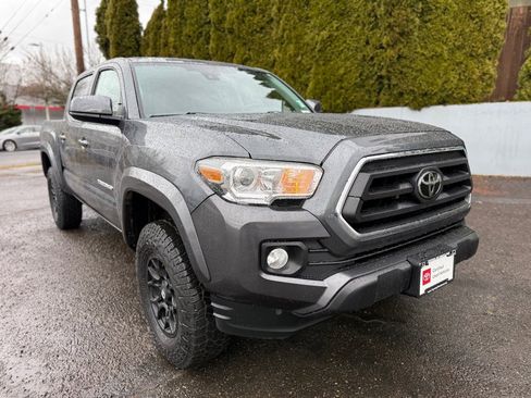 Certified 2021 Toyota Tacoma SR5 image 2