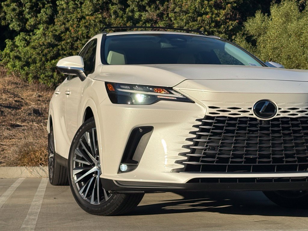 Used 2023 Lexus RX 350 Premium Plus w/ Cold Area Package FWD image 6