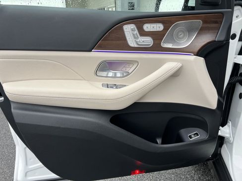 Certified 2025 Mercedes-Benz GLS 450 4MATIC image 14