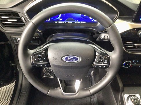 Used 2022 Ford Escape SEL w/ Technology Package image 21