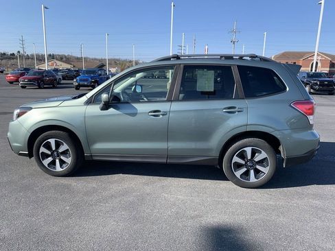 Used 2018 Subaru Forester 2.5i Premium w/ All-Weather Package image 5